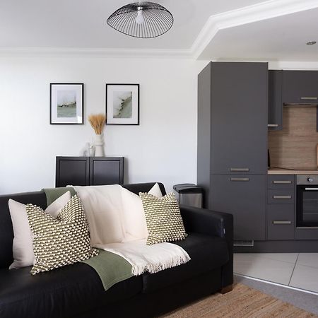 London Mews, Modern Apartment - Sleeps 4 York Kültér fotó